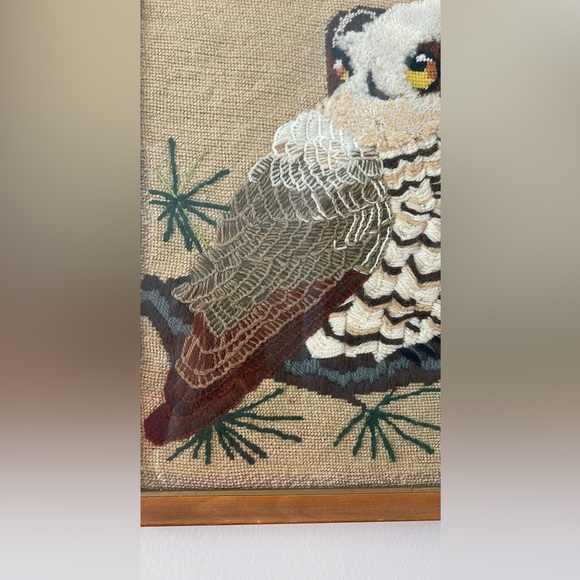 Vintage Gorgeous crewel fibre art Boho 1970s Owl framed under glass 15.5x15.5 - Picture 10 of 10